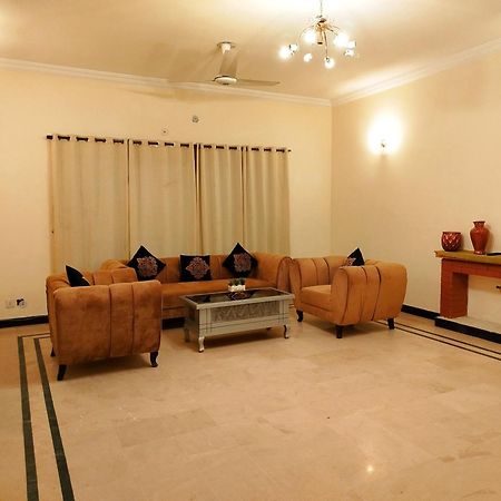 Royal Residential Hotell Islamabad Eksteriør bilde