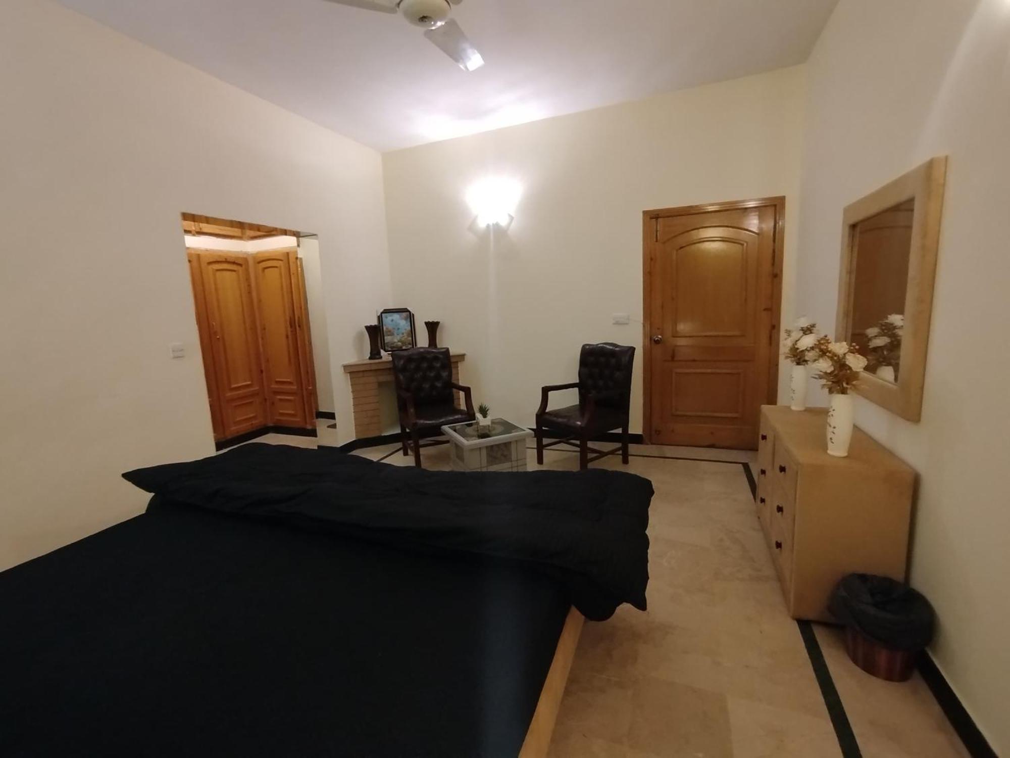 Royal Residential Hotell Islamabad Eksteriør bilde