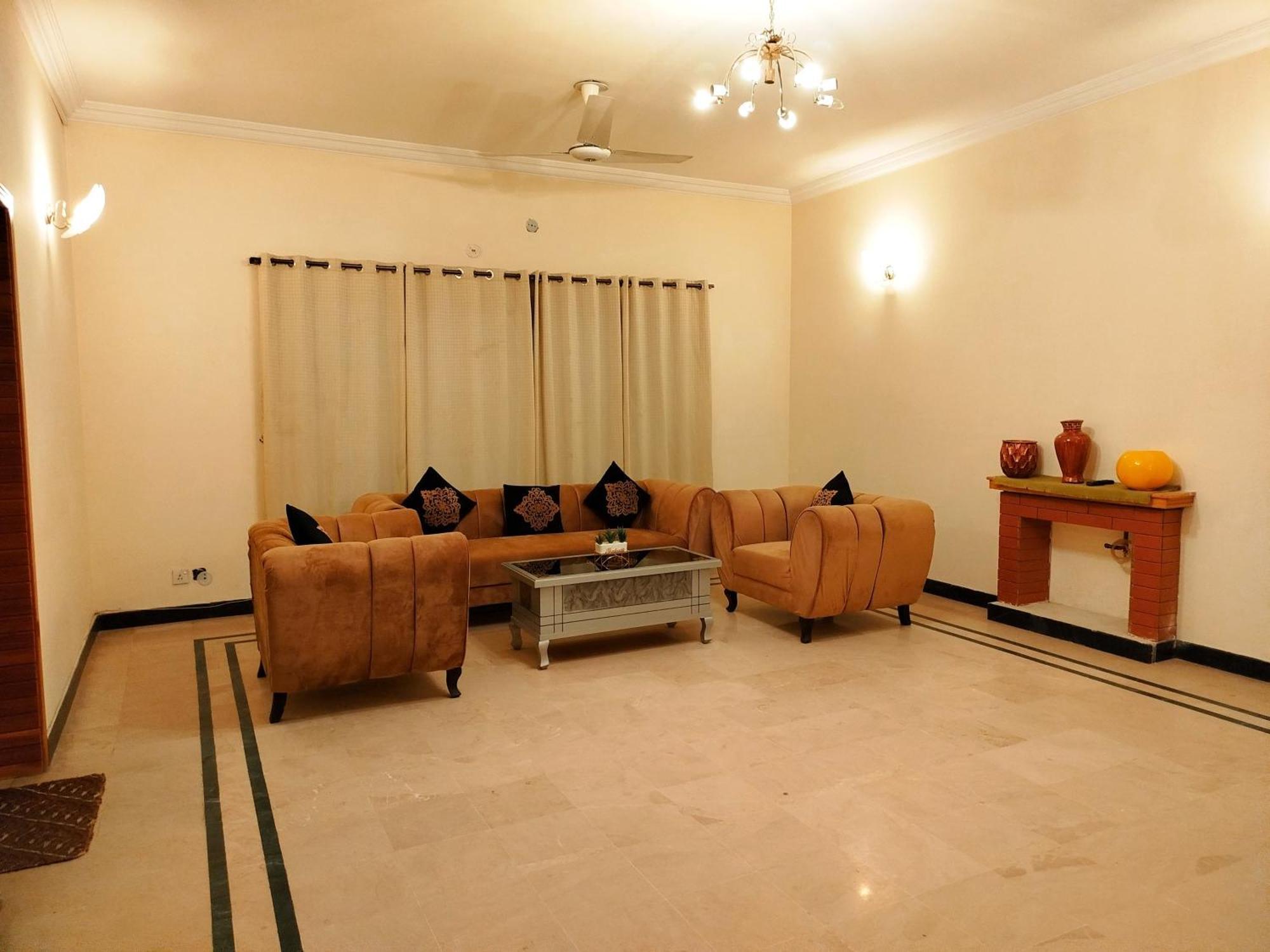 Royal Residential Hotell Islamabad Eksteriør bilde