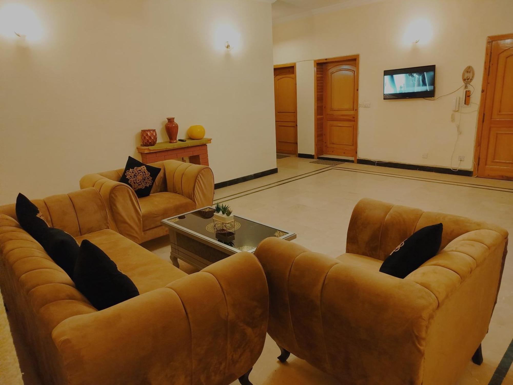 Royal Residential Hotell Islamabad Eksteriør bilde