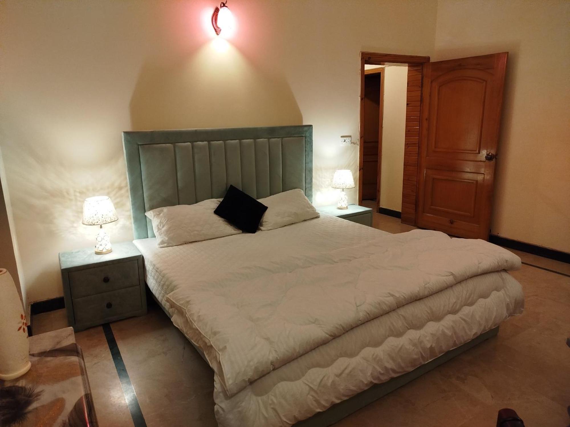Royal Residential Hotell Islamabad Eksteriør bilde