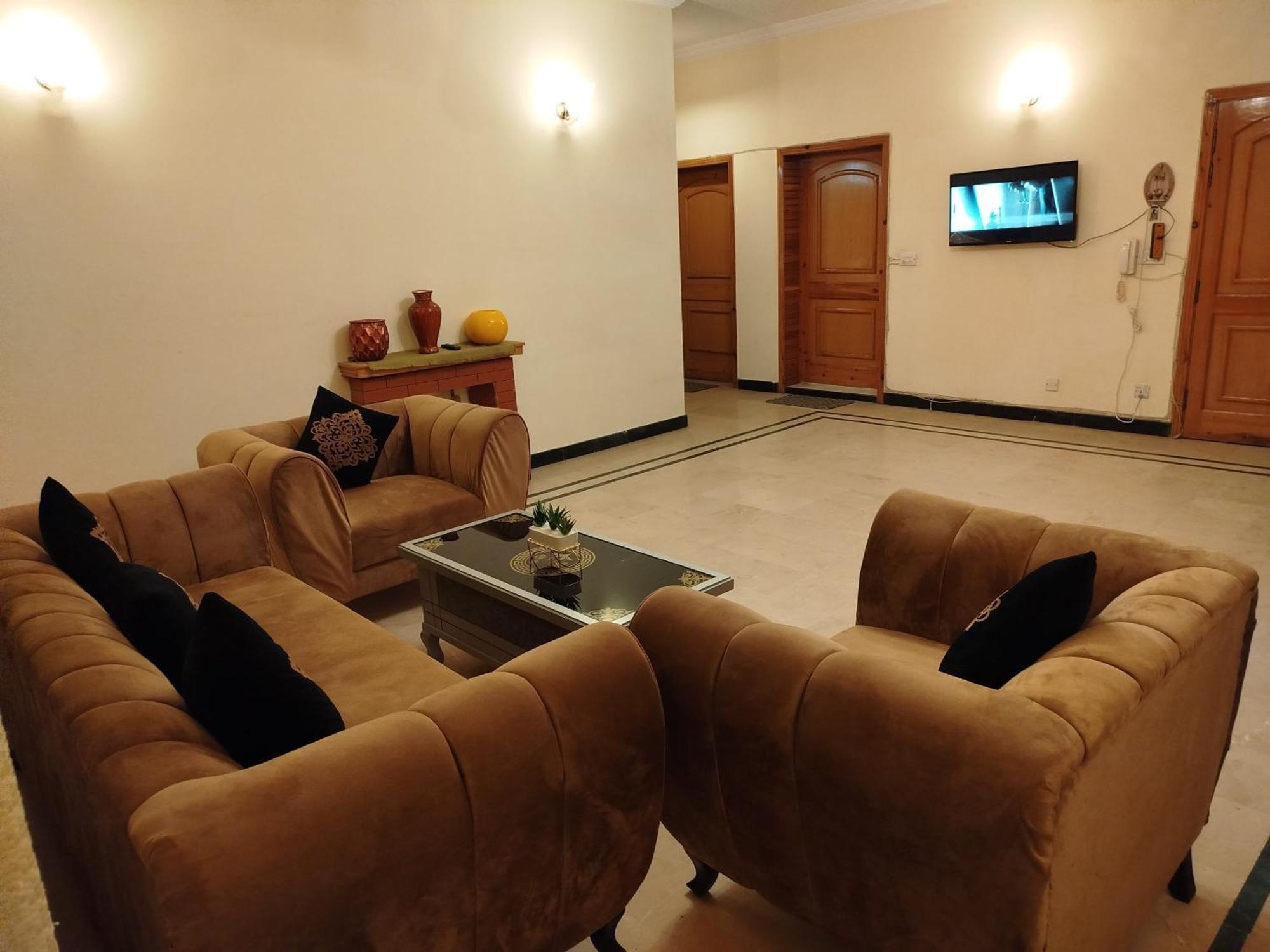 Royal Residential Hotell Islamabad Eksteriør bilde